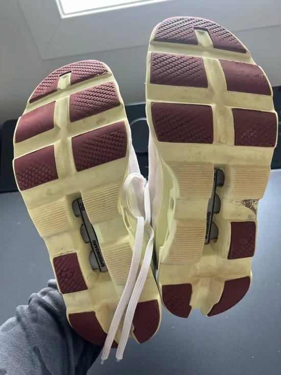 On Running Cloudmonster Running Sneakers - Picture 4 of 4